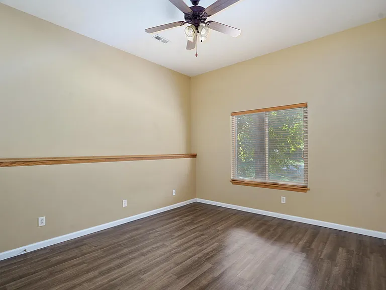 2062 W Willow Lakes Cv — Photo 8