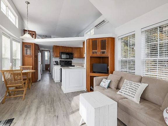 5th image of 21320 Kathy Ln