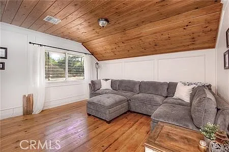 1239 Rainbow Valley Blvd — Photo 18