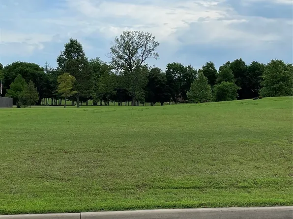 Manor Ct, Fort Gibson, OK 74434