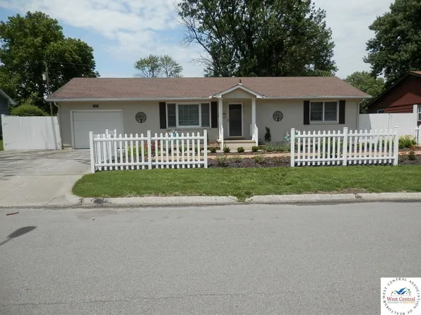 2802 W 11th St, Sedalia, MO 65301