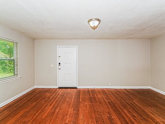 4th image of 1204 Pratt Hwy
