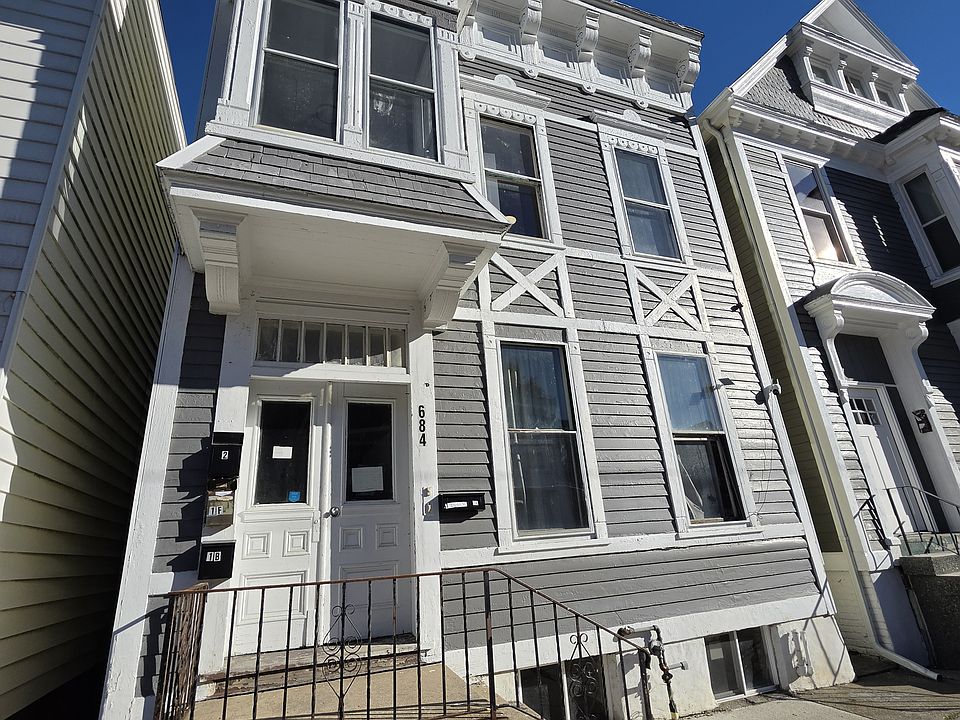 1st image of 684 2nd Ave APT 3