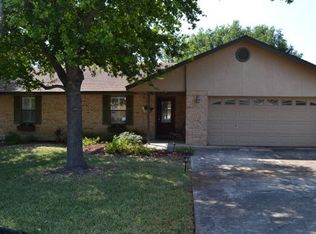1525 Heather Ln, New Braunfels, TX 78130