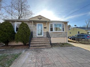 140 Edgewood Ave, Waterbury, CT 06706