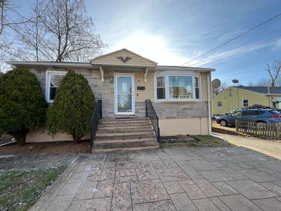 140 Edgewood Avenue, Waterbury, CT, 06706