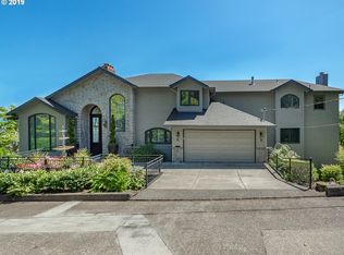 2448 SW Commonwealth Ave, Portland, OR 97201