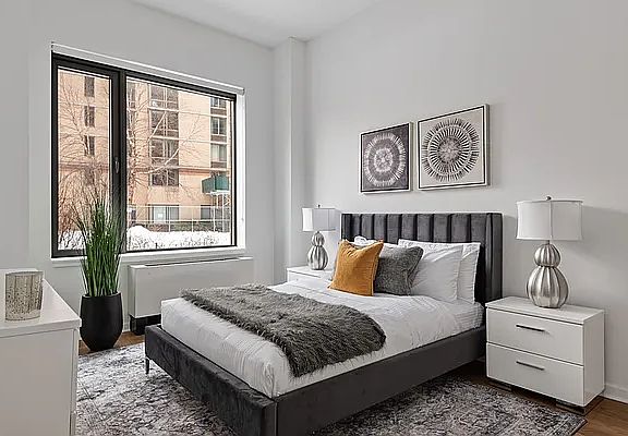 2nd image of 455 Main St APT 1C