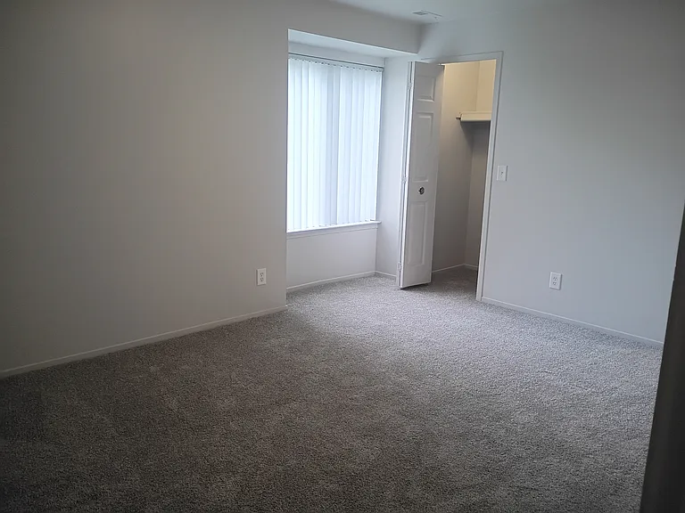 Prentiss Pointe Apartments — Photo 221