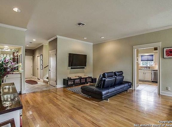 5th image of 1814 La Sombra Dr #G
