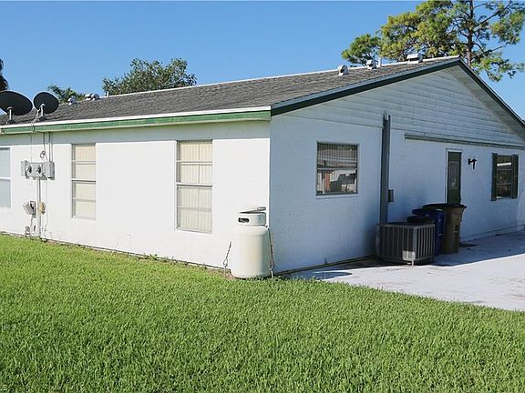 2nd image of 41 Heath Aster Ln