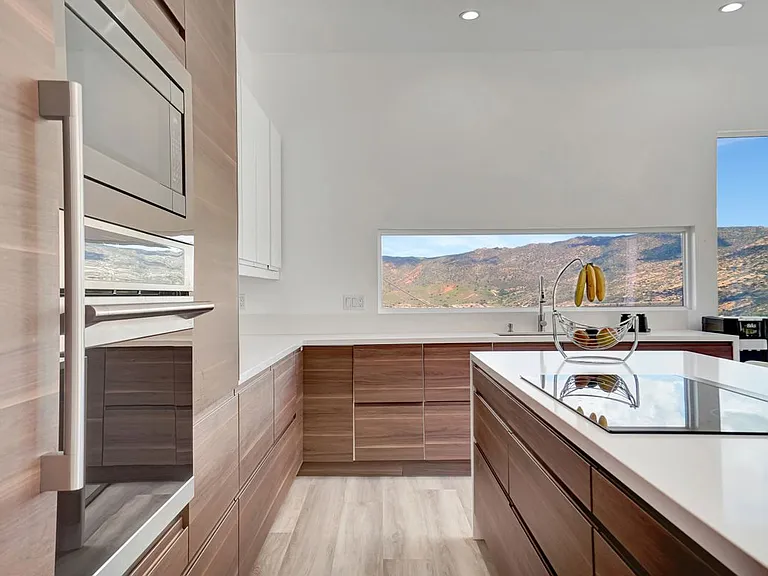 990 Alta Vista Rd — Photo 7