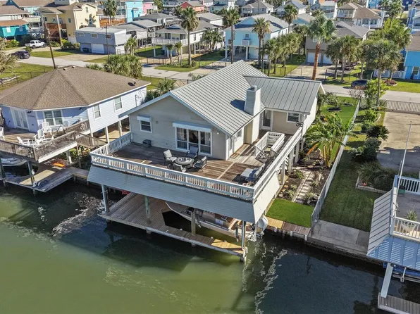 22202 Frio Dr, Galveston, TX 77554