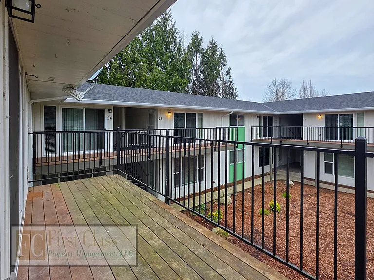 Westview Terrace — Photo 92