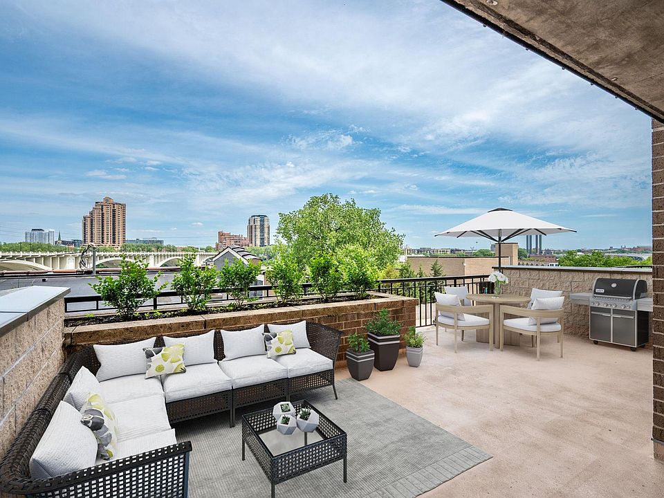 1st image of 401 1st St S #117