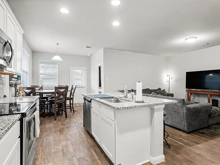 129 Jubilee Dr — Photo 11