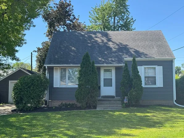 2933 Dalewood Ave SE, Cedar Rapids, IA 52403