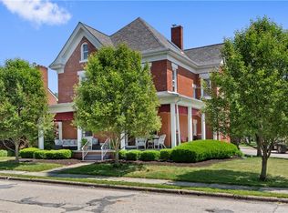 104 Cherry Ave, Houston, PA 15342