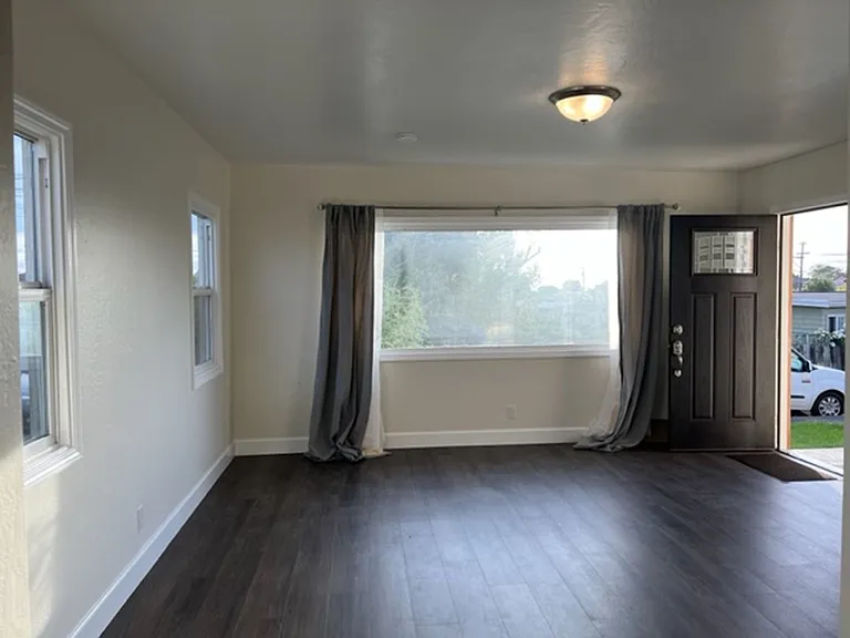 3223 Nevada St — Photo 17
