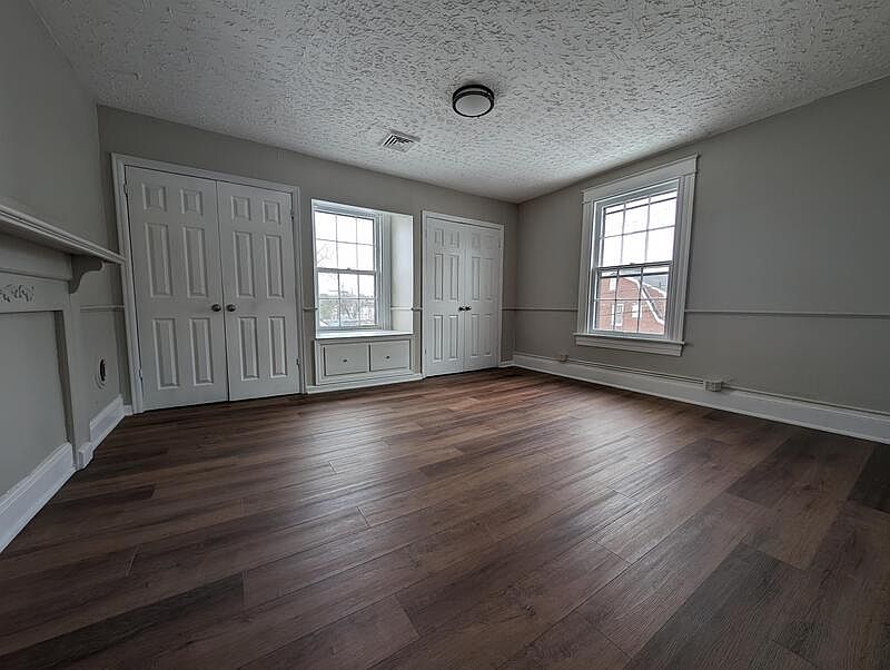1st image of 216 Kenyon St #2