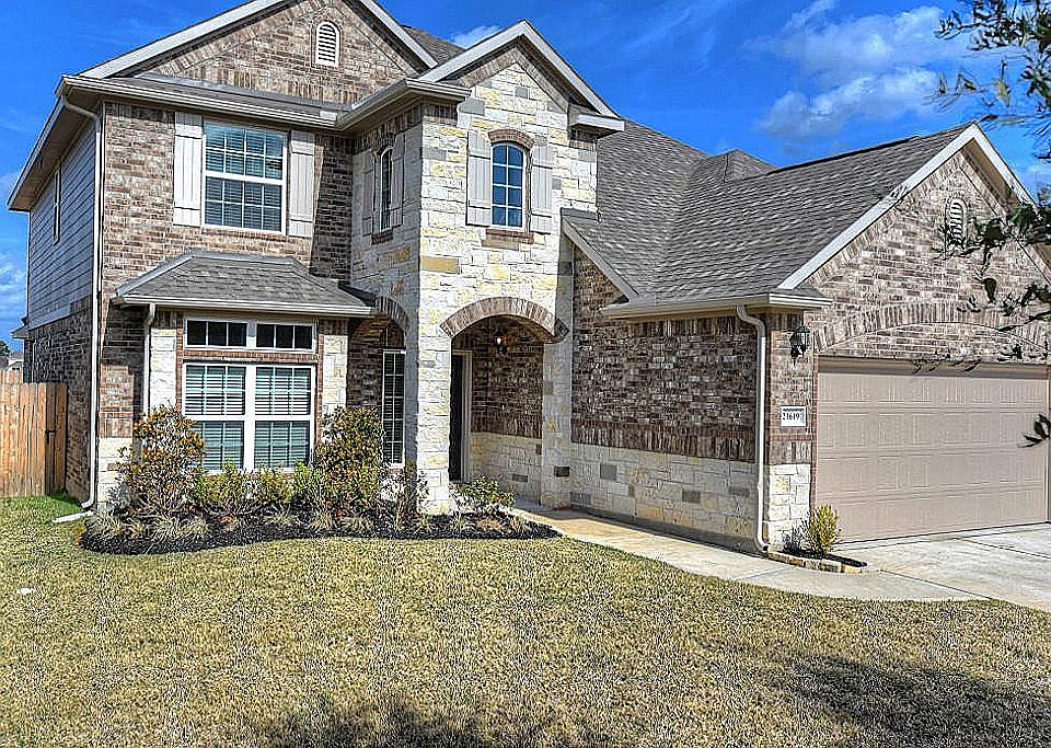 1st image of 21619 Chinese Fir Ln