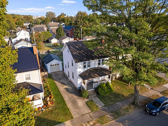 4th image of 414 Oakwood Ave