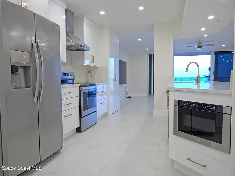 2095 Highway A1A #4402 — Photo 4