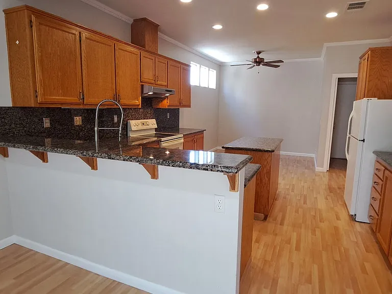 320 Stamper Cir — Photo 7