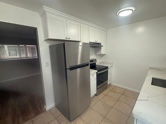 3rd image of 2094 Royal Dr #1