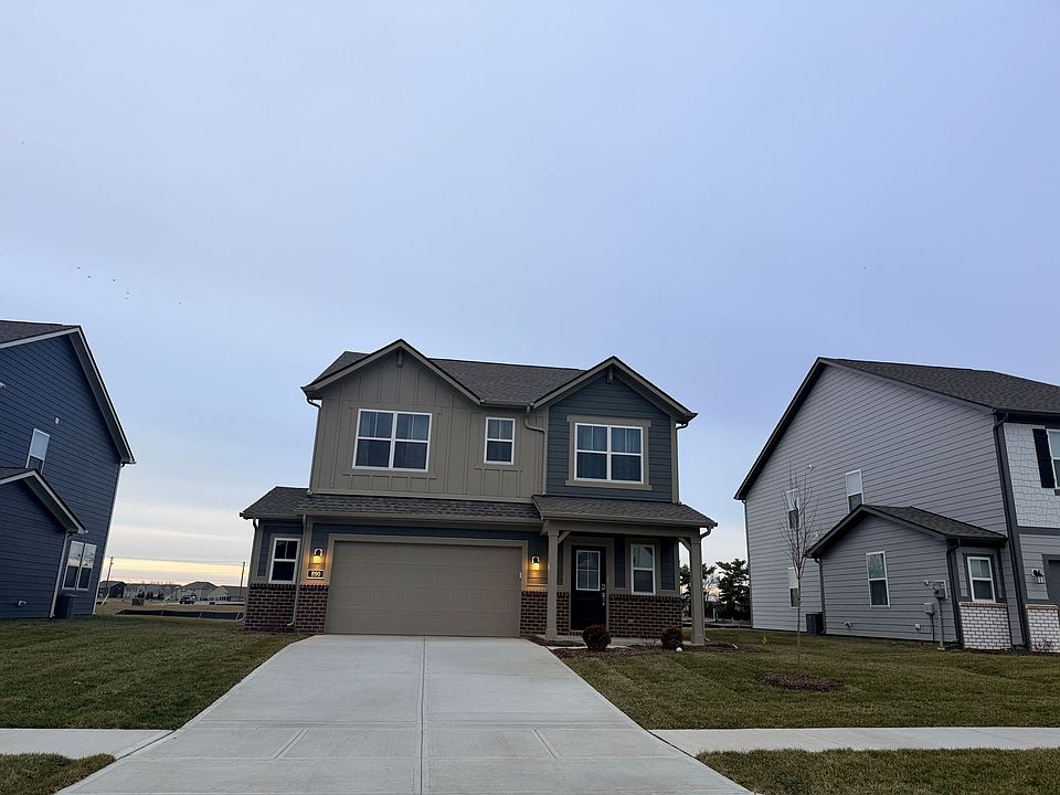 1st image of 890 Norfolk Ln