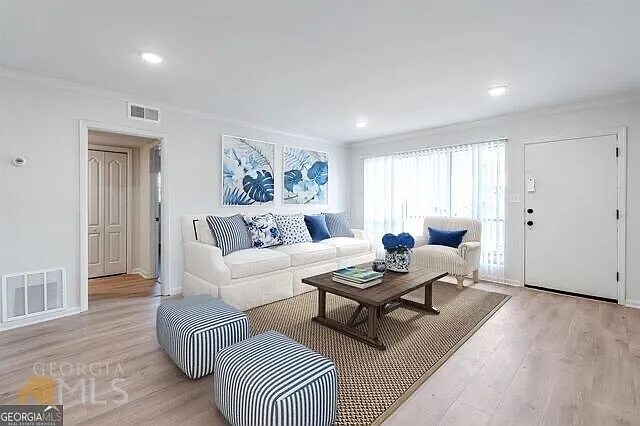 1135 Woodland Ave NE #9 — Photo 5