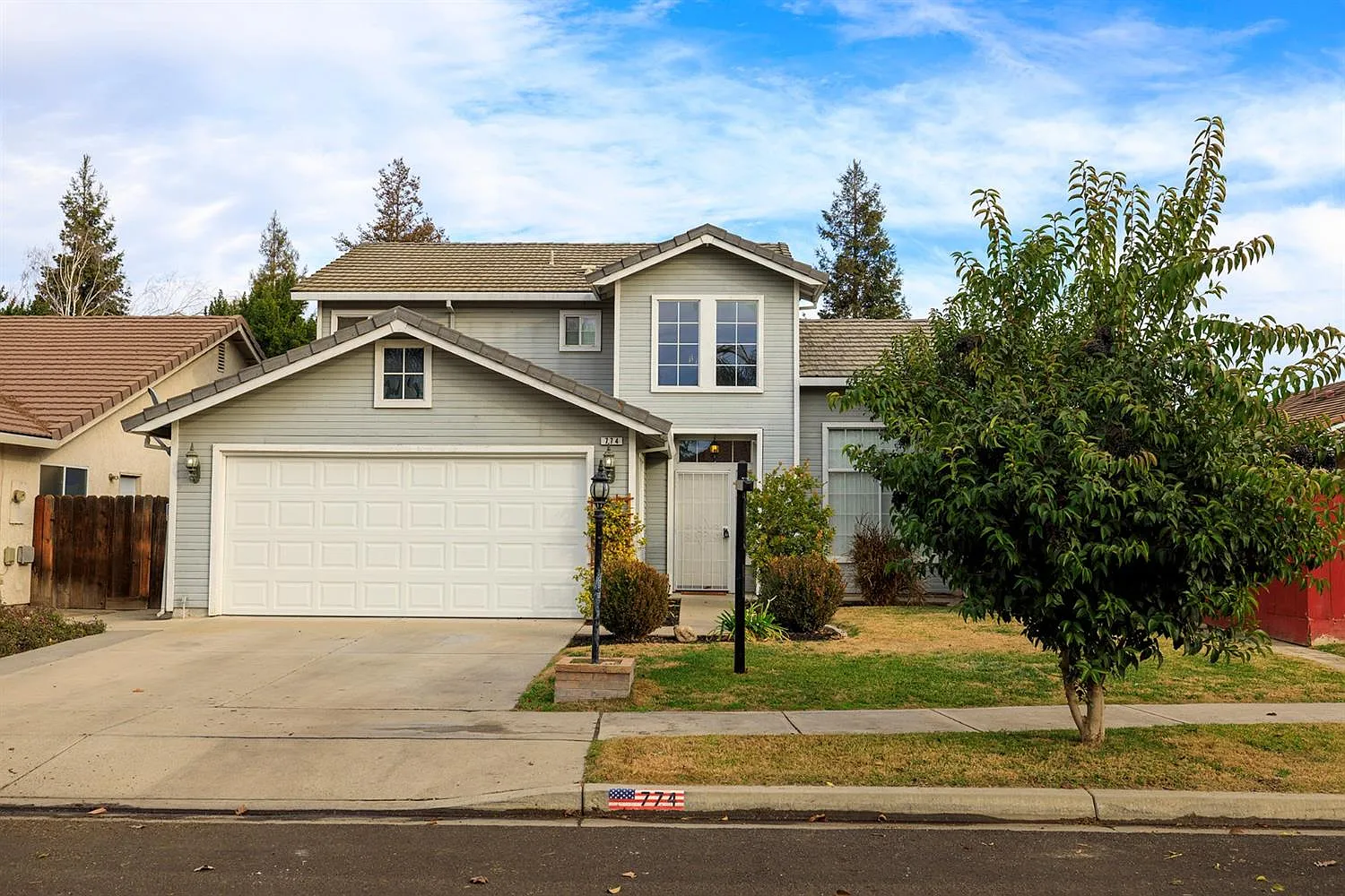 774 Rainer Way photo 1