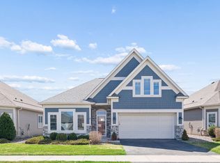 1055 Roselyn Dr, Victoria, MN 55386