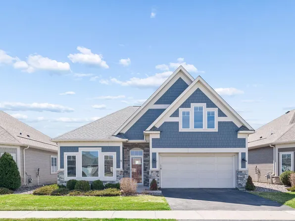 1055 Roselyn Dr, Victoria, MN 55386