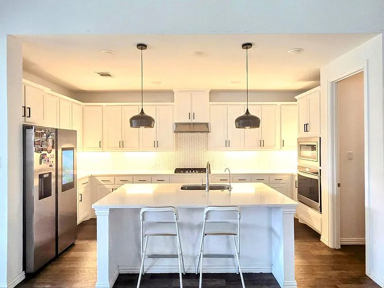 536 Cedarwood St — Photo 3
