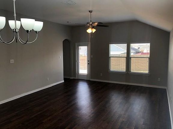 2nd image of 1400 Glen Garden Dr