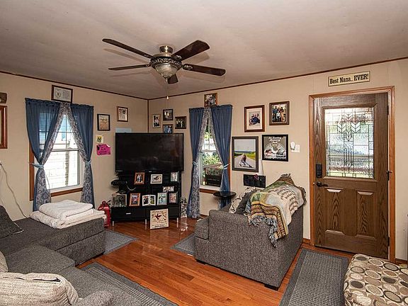 4th image of 1601 Vigo St