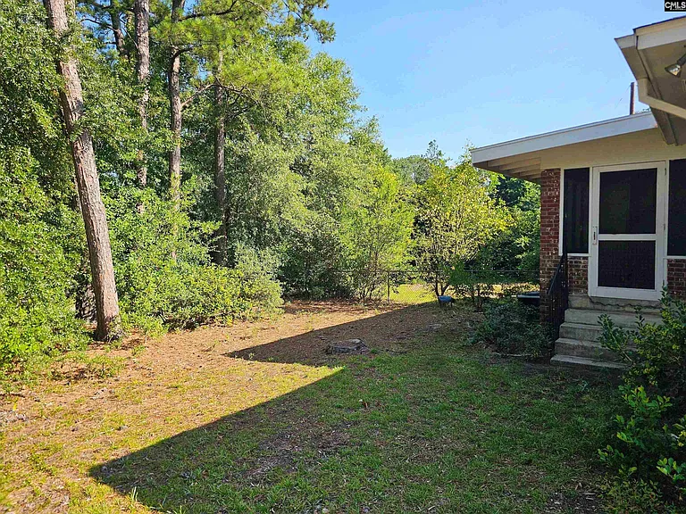 1507 Brennen Rd — Photo 11