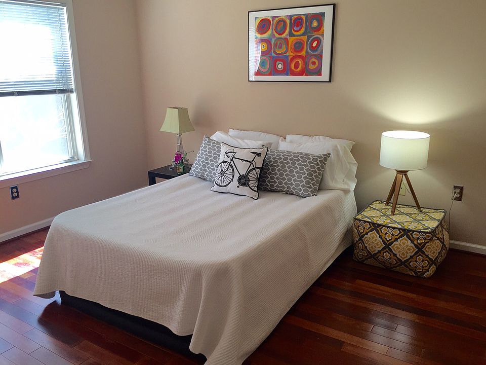 Spacious bedroom
