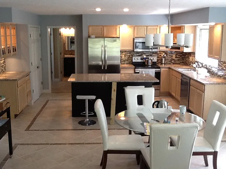 2206 E Autumn Dr — Photo 5