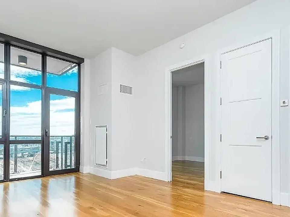 1st image of 4441 Purves St APT 1607