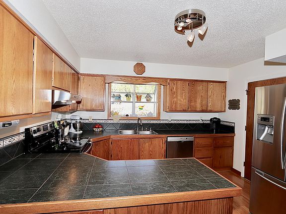 4th image of 5604 Greenwood Dr