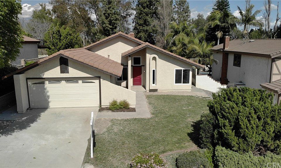 2nd image of 22 Tanglewood Dr