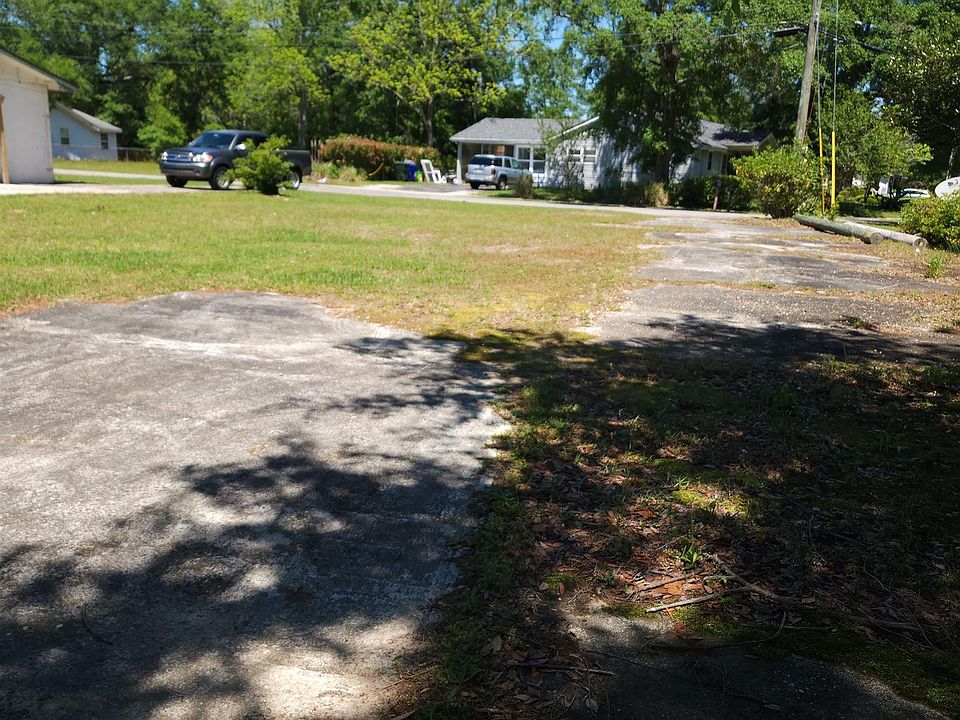 2nd image of 1715 Ward St.