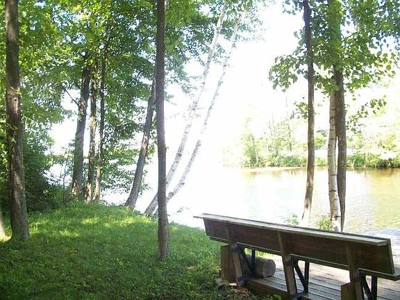 4th image of 4689 Lake Dr