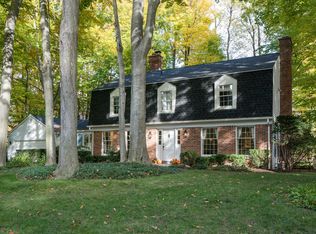 225 Briarhill Rd, Buffalo, NY 14221