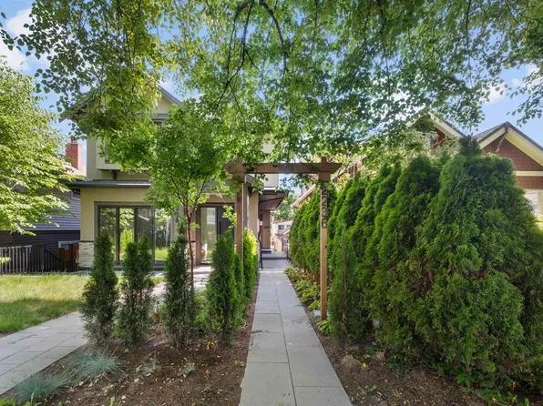 2236 E 5th Ave, Vancouver, BC V5N 1M8