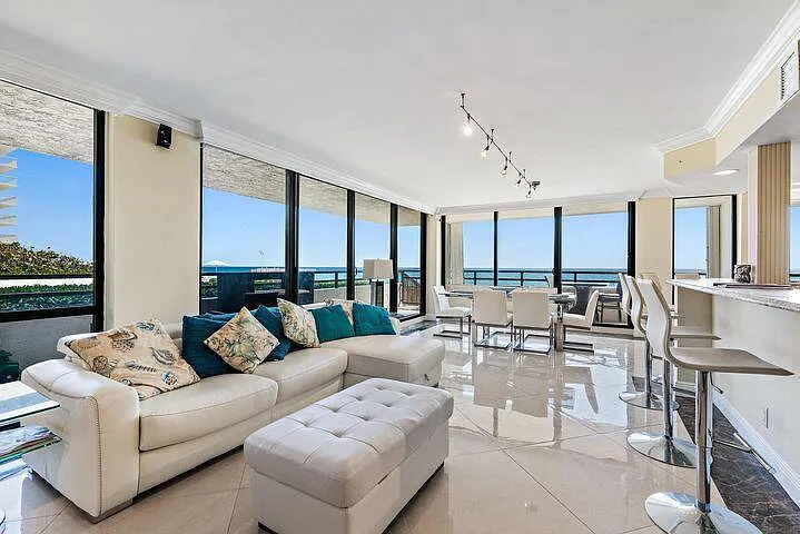 2 bed, 2.5 bath, 2007 sqft, $7,500 — Photo 2