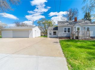3115 70th St, Urbandale, IA 50322