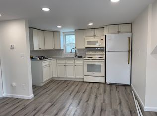798 S Broadway #A, Lindenhurst, NY 11757